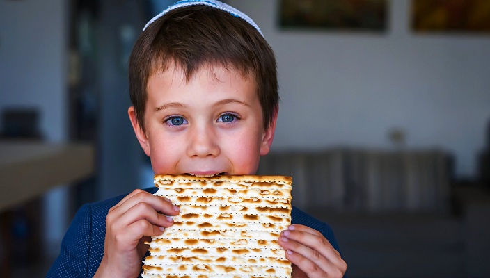 Jewish boy during passover