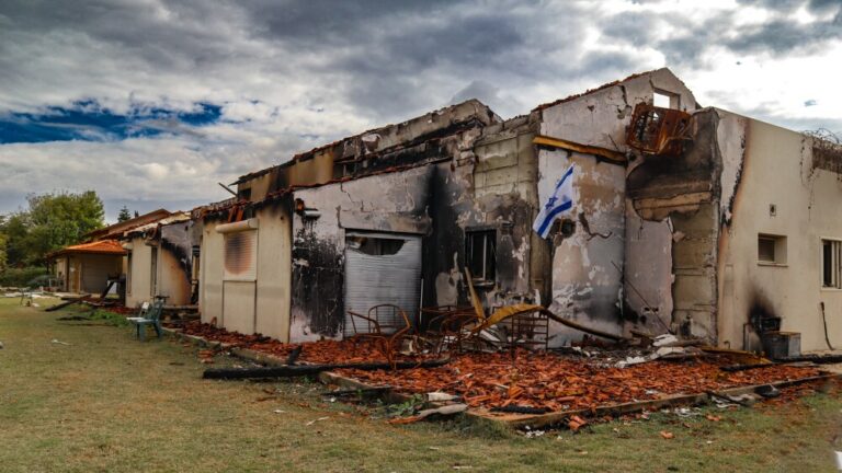 Jewish residents in the firing line at Kibbutz Be'eri