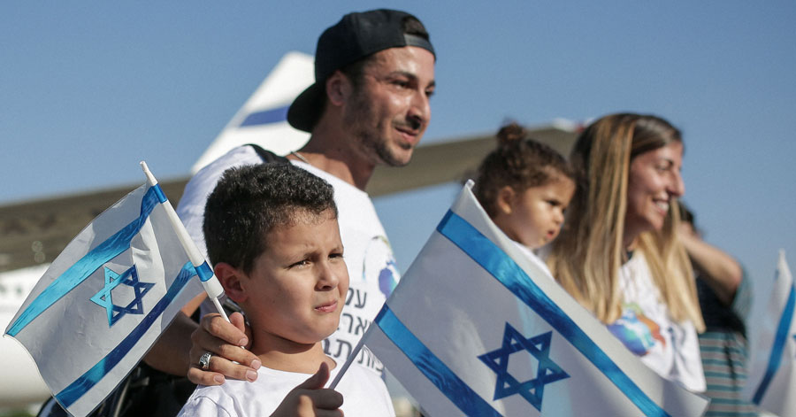 Jews continue to return to Israel through Aliya