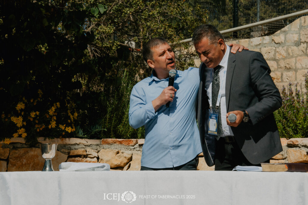 Arab and Israeli Christians come together to celebrate Sukkot