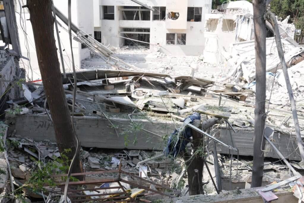 Buidling destruction